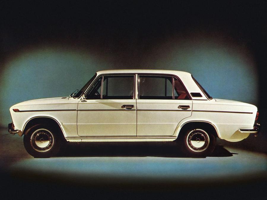  ВАЗ-2103 Жигули 1972 года  (фото 13 из 29)